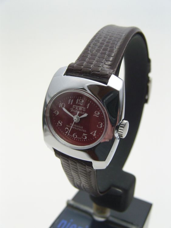 Alte Vintage Damenuhr aus altem Lagerbestand mit Handaufzug! (Neu