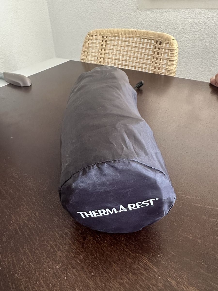 Matratzen: Thermarest Campingmatratze  – Gebraucht aus Glis von Joymaja23012015