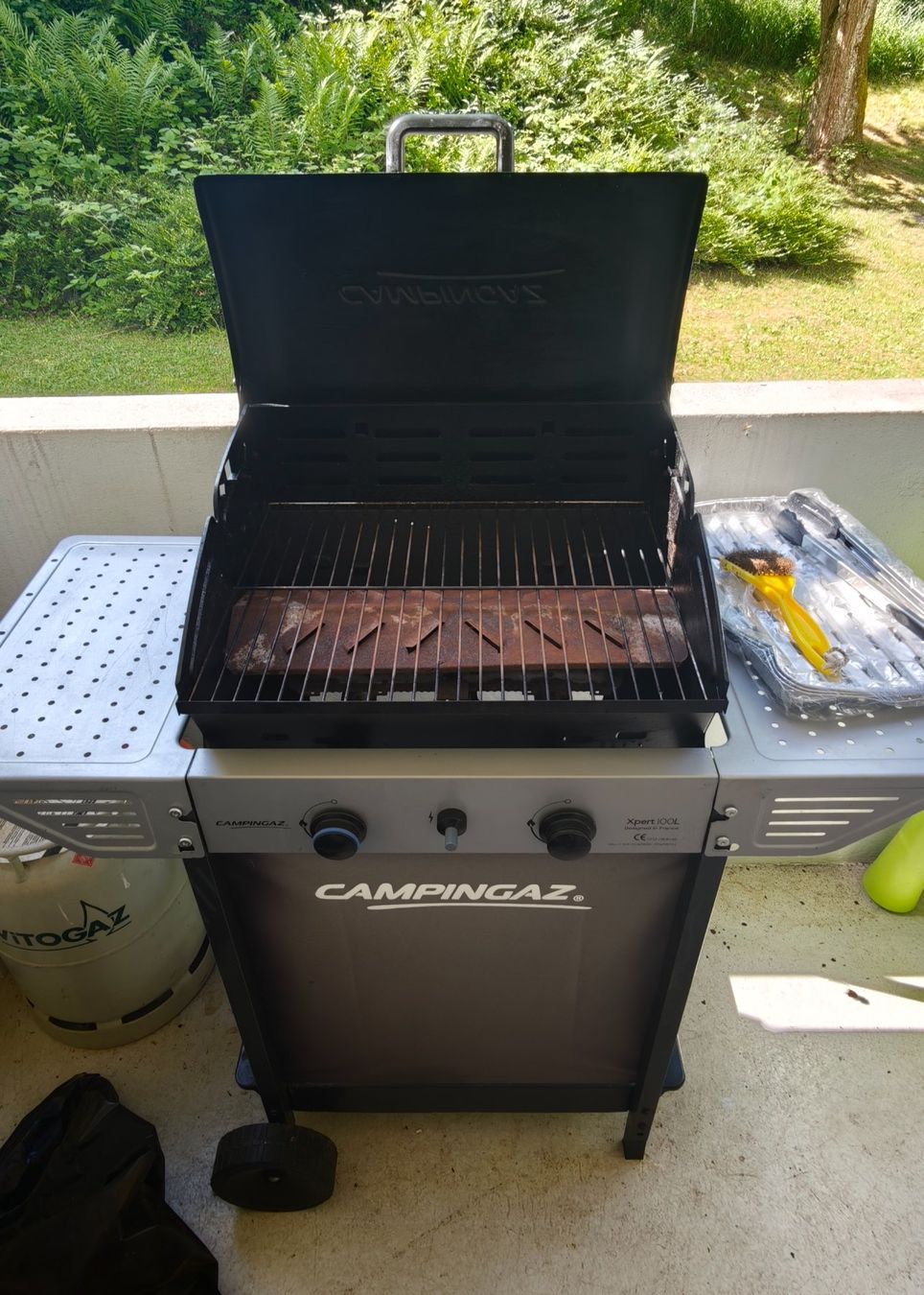 Campingaz Griglie: Campingaz Xpert 100L Gasgrill+Abdeckung – Usato da Rüfenacht BE venduto da vagyula