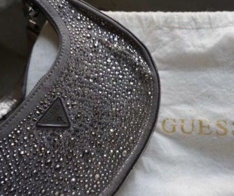 Guess Sacs femmes: GUESS MINI-SCHULTERTASCHE MIT STRASS – D'occasion à Zürich par leoniekaty