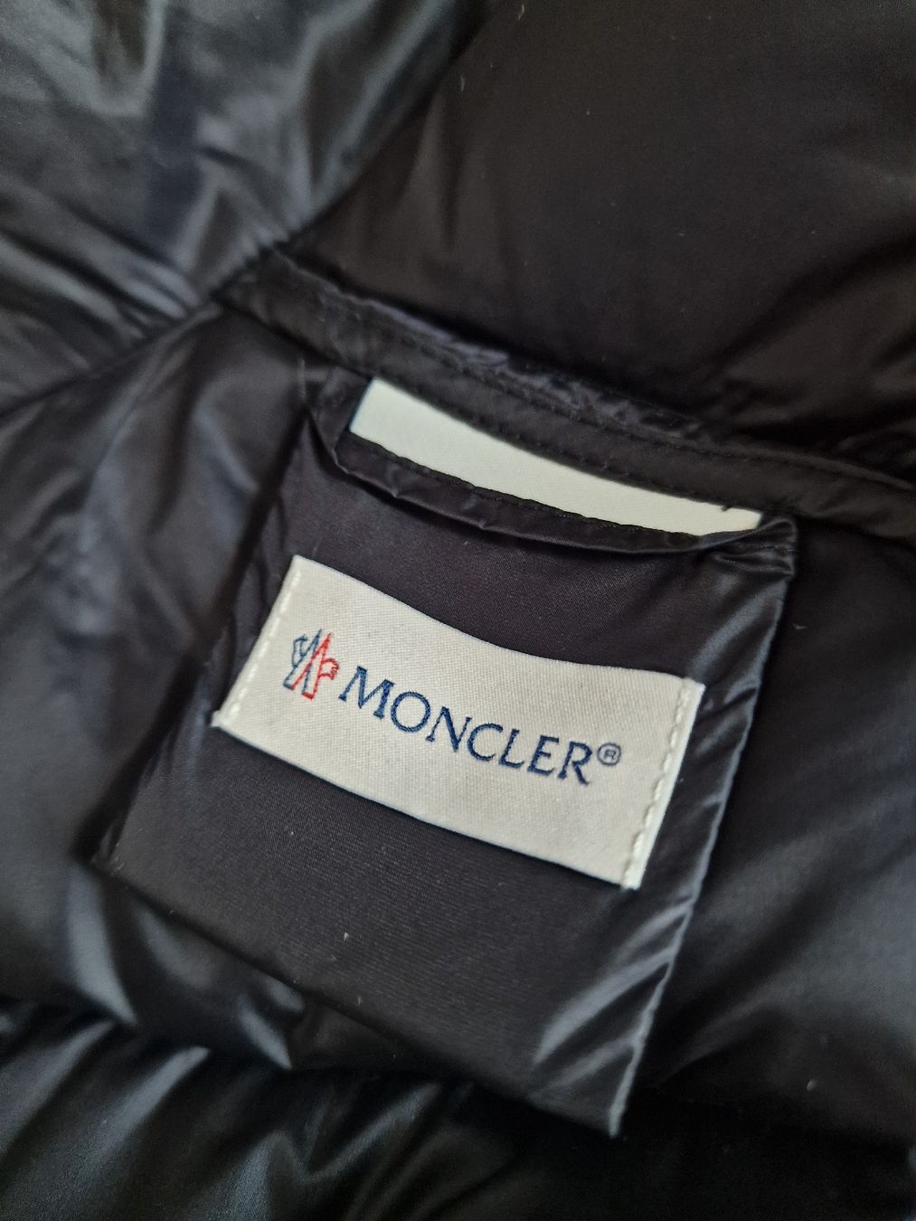 Moncler Gilets: Doudoune sans manche Moncler (TU) – Neuf (Voir description) à Yverdon-les-Bains par Ed9lude 5