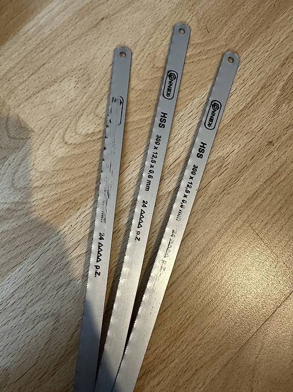 Supporti a parete: Namenskartenhalter Holz – Usato da Schwanden Sigrisw venduto da NinaT 3
