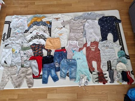 Süßes Baby Kleider Paket für JungenGrösse 62/68 - 46 Teilen