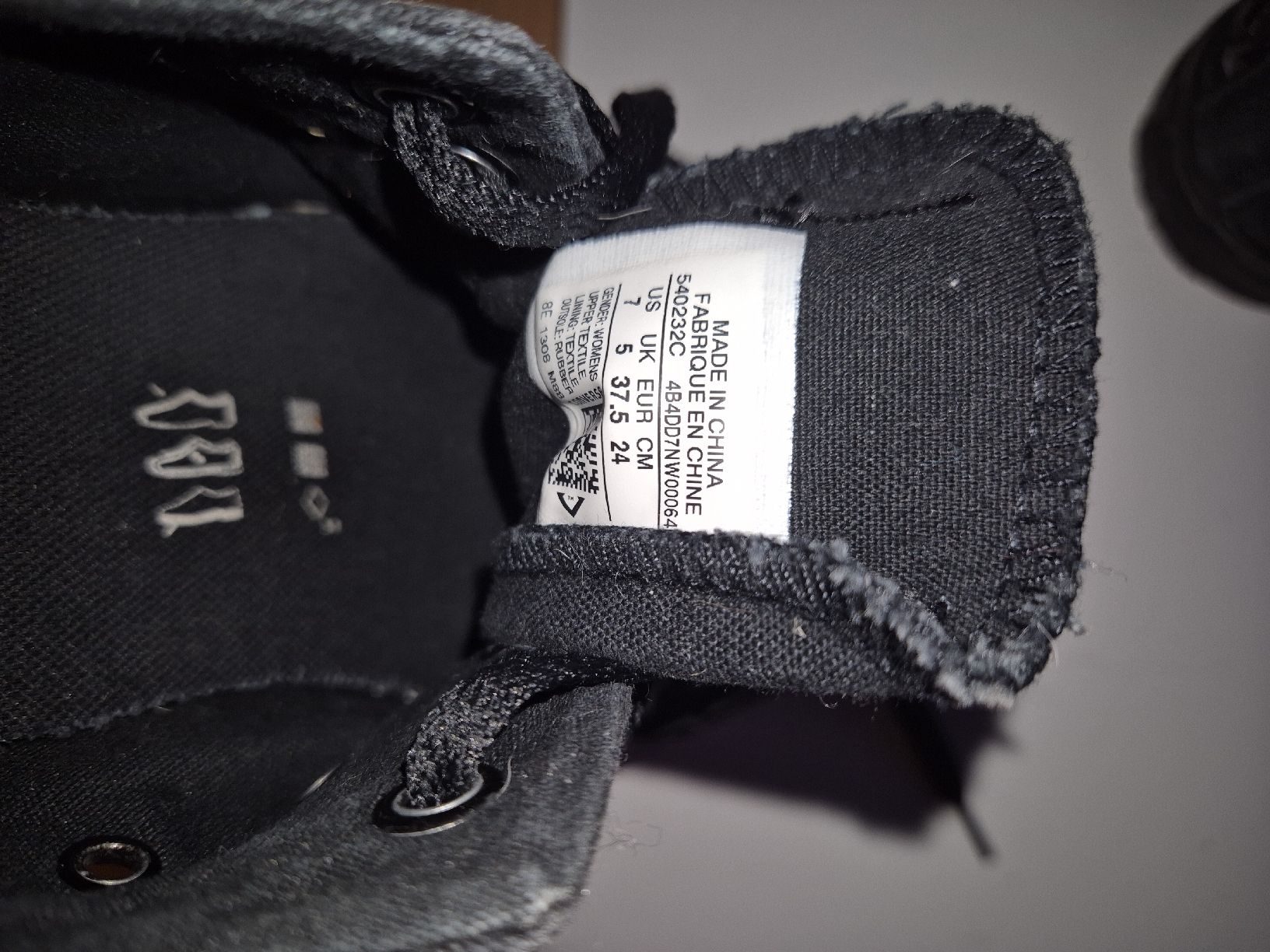 Damenschuhe: Converse All Stars Gr.37.5 Schwarz – Gebraucht aus Wettingen von Fjona 1