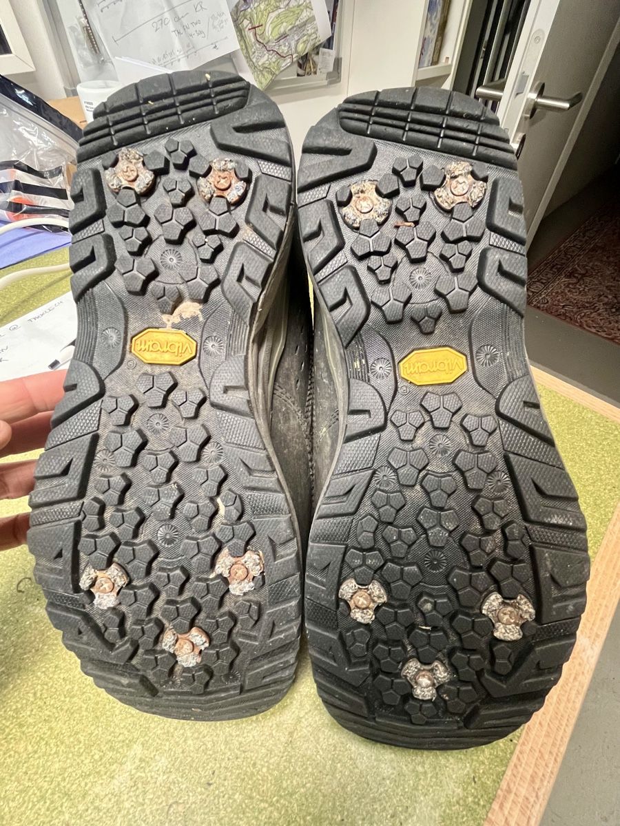 Simms Lotti di vestiti: Womans Simms Wathose & Schuhe – Usato da Titterten venduto da rodbender44 4