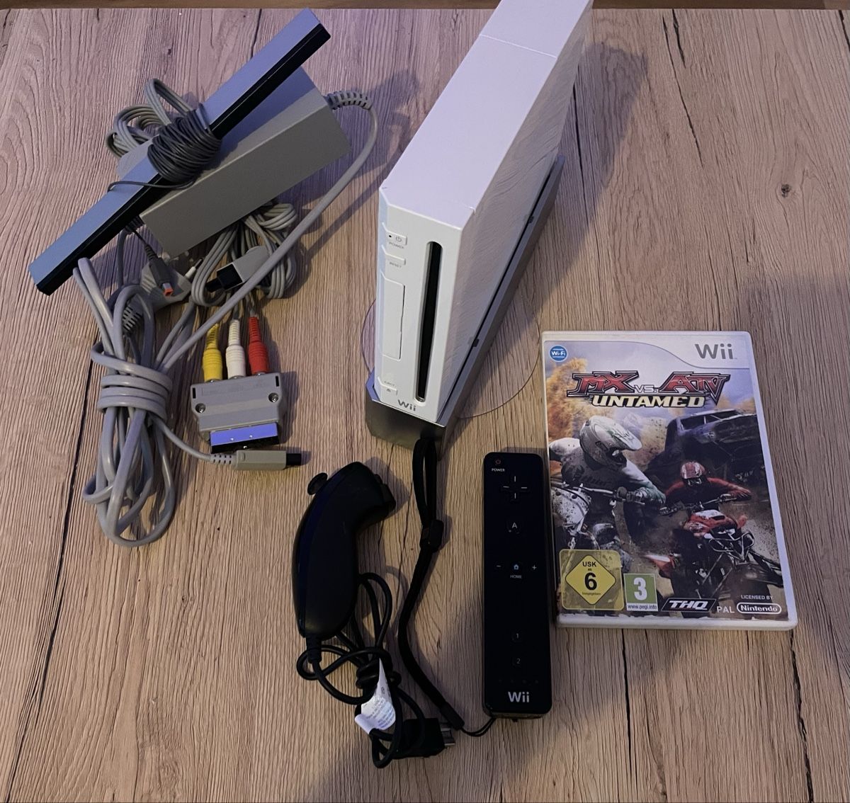 Nintendo Konsolen: NINTENDO WII mit SPIEL – Gebraucht aus Plons von wartauchris
