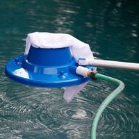 Blattsauger mit Schwenkrädern starke Saugkraft Schwimmbad