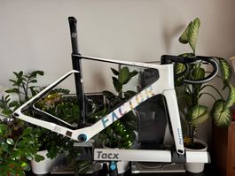 Factor OSTRO VAM 2.0 Frameset – Size 54 – Black Inc Cockpit