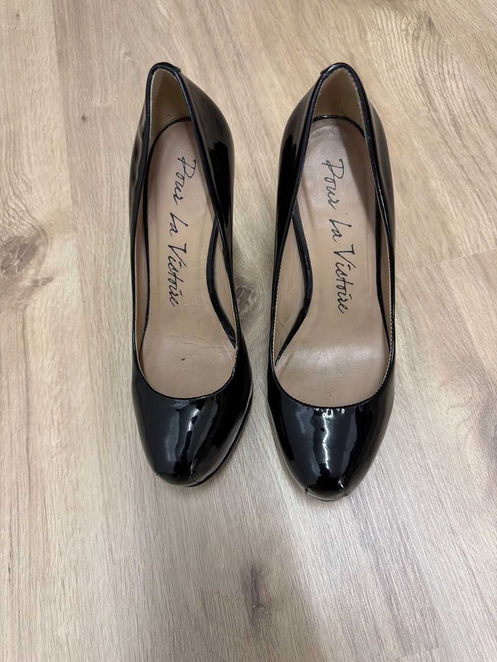 Scarpe da donna: Plateau Pumps schwarz Lackleder Grösse 36.5 – Usato da Erlenbach ZH venduto da Pocahoney 1