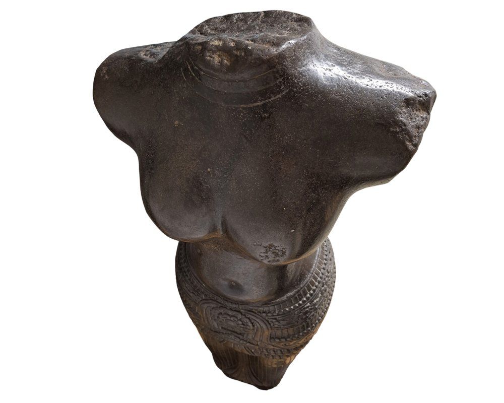 Sculture & Statue: Frauenkörper Skulptur aus Stein – Usato da Wil SG venduto da Restwert_Wil 1