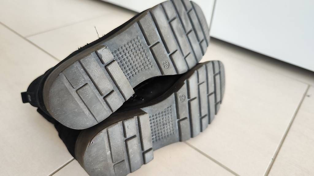 Scarpe da donna: fast neue Winterstiefel Gr. 38 – Nuovo (secondo la descrizione) da Oberentfelden venduto da MrRicardolino 2