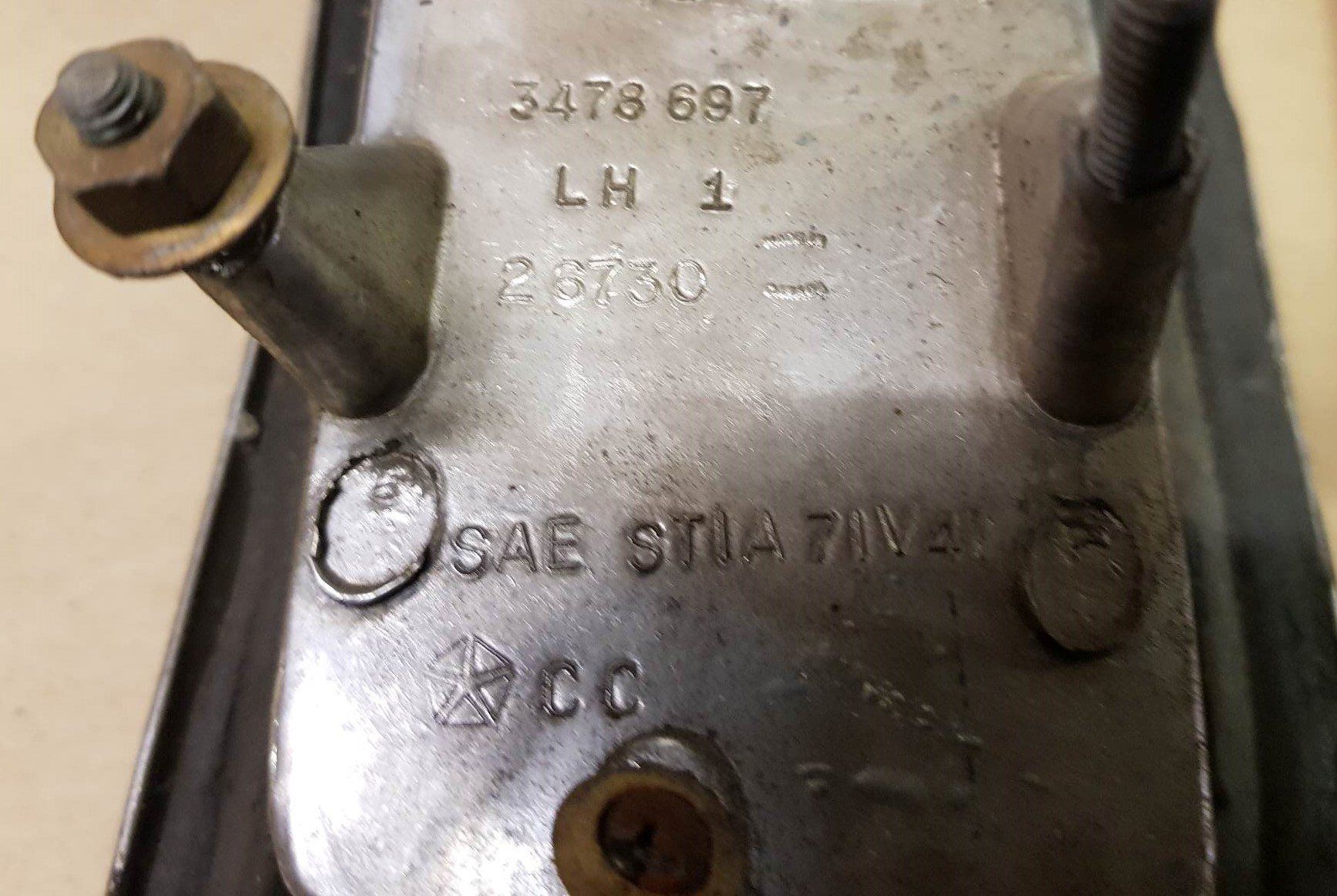 Alle Autoersatzteile: 1971 Valiant Hecklampen – Gebraucht aus Niedergösgen von usc_8qc6 4