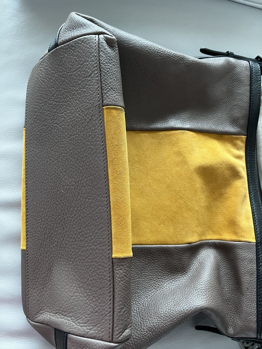 Coccinelle Taschen für Damen: Coccinelle Umhängetasche Leder – Gebraucht aus Zürich von ClosetKTT 3