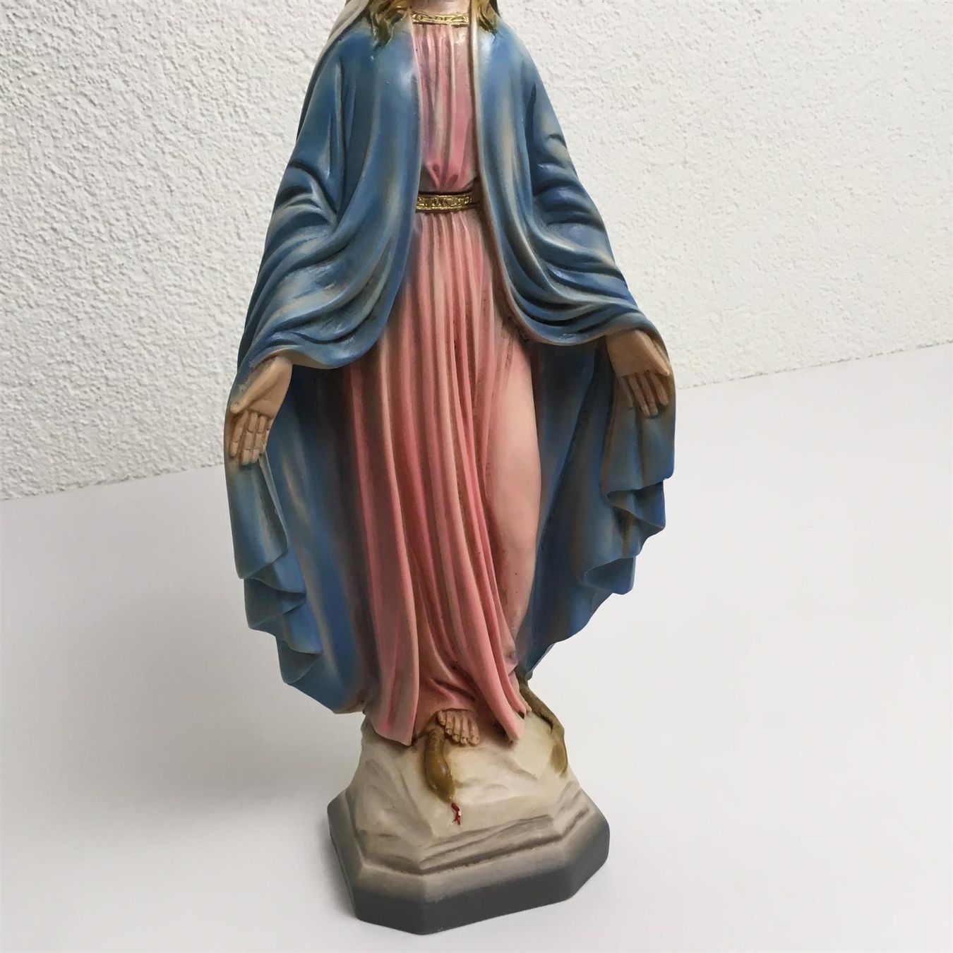 Statuette: Madonnafigur mit Schlange, Steinmasse – Usato da Rheineck venduto da emma.gut 7