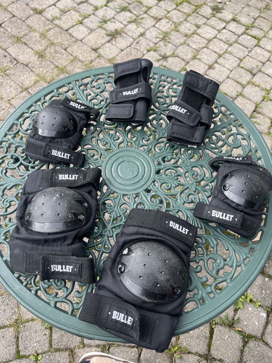 Protezioni & Imbottiture: Bullet Schoner Set für ca. ab 8 - 10 jährige Kinder – Usato da Adligenswil venduto da th.hi