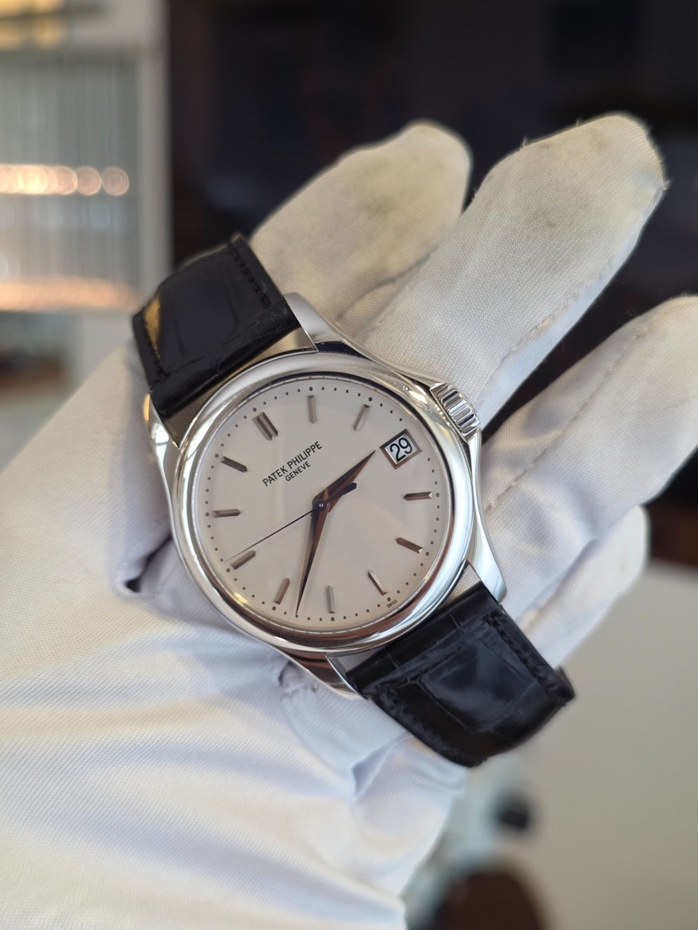 Patek Philippe Orologi: PATEK PHILIPPE CALATRAVA  / Ref.5127G-001 / FULL SET - 2006 – Usato da Zürich venduto da YB_Zuerich