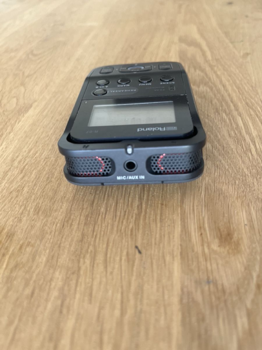 Roland Registratori: Roland R07 High-Resolution Audio Recorder – Nuovo (secondo la descrizione) da Genève venduto da fgaudin 2