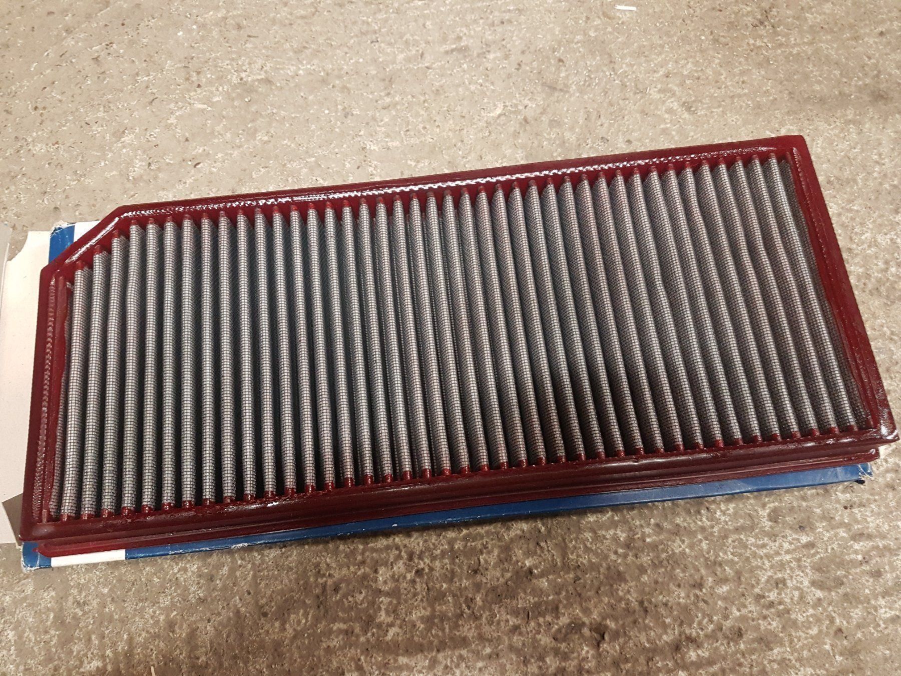 Volkswagen Tutti pezzi di ricambio auto: BMC Sportluftfilter 409-01 VW Golf GTI – Usato da Lützelflüh-Goldb venduto da Guemseli