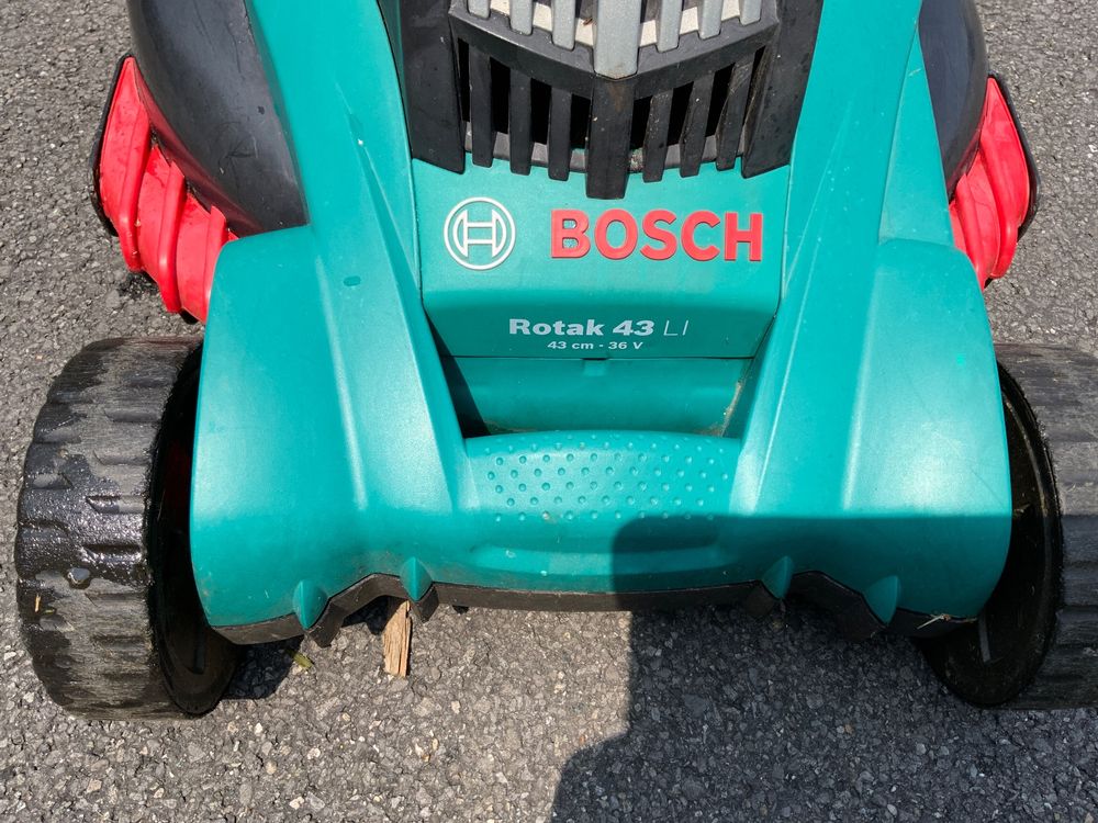 Akku Rasenmäher Bosch Rotak 43 LI Kaufen auf Ricardo