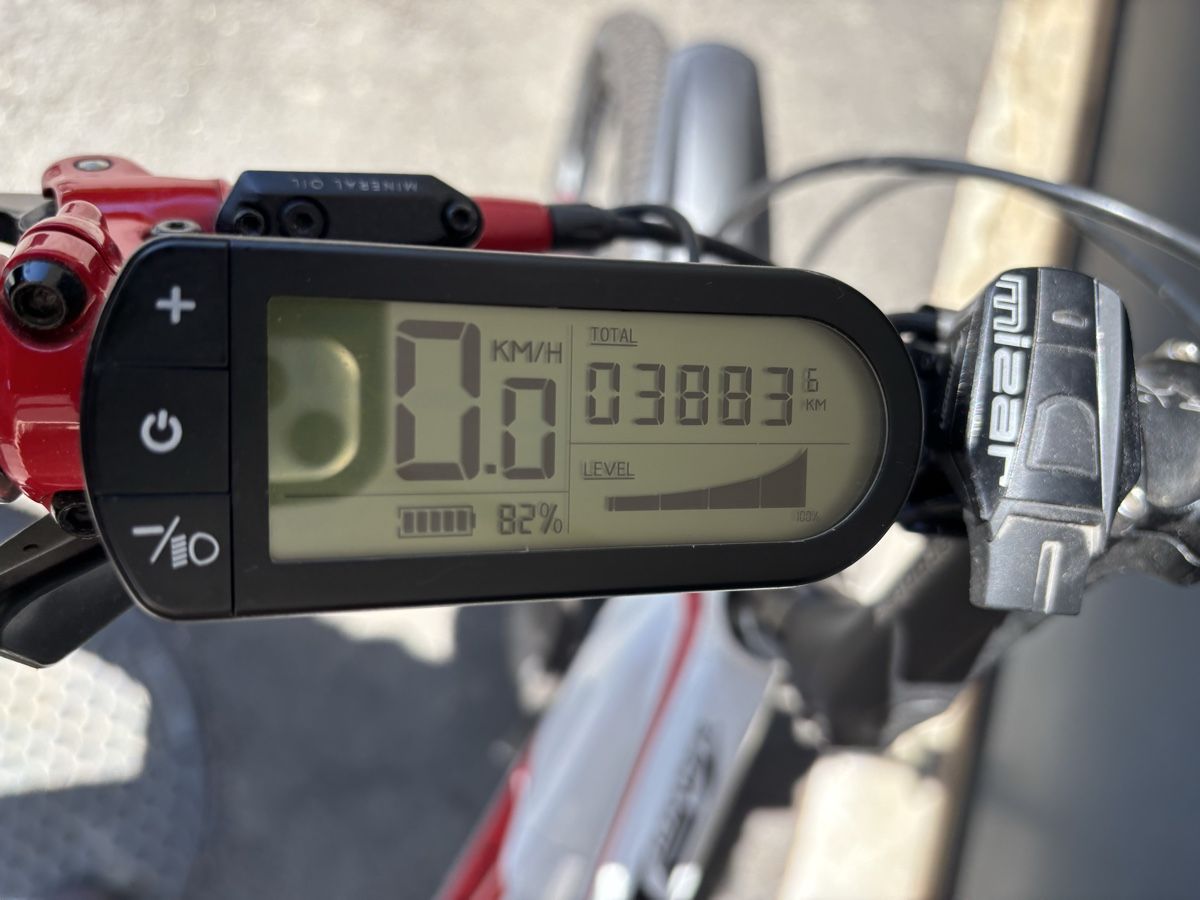 Vélos: E-Motion Mountainbike, Marke EASY MOTION – Défectueux à Bellach par Legdance 5