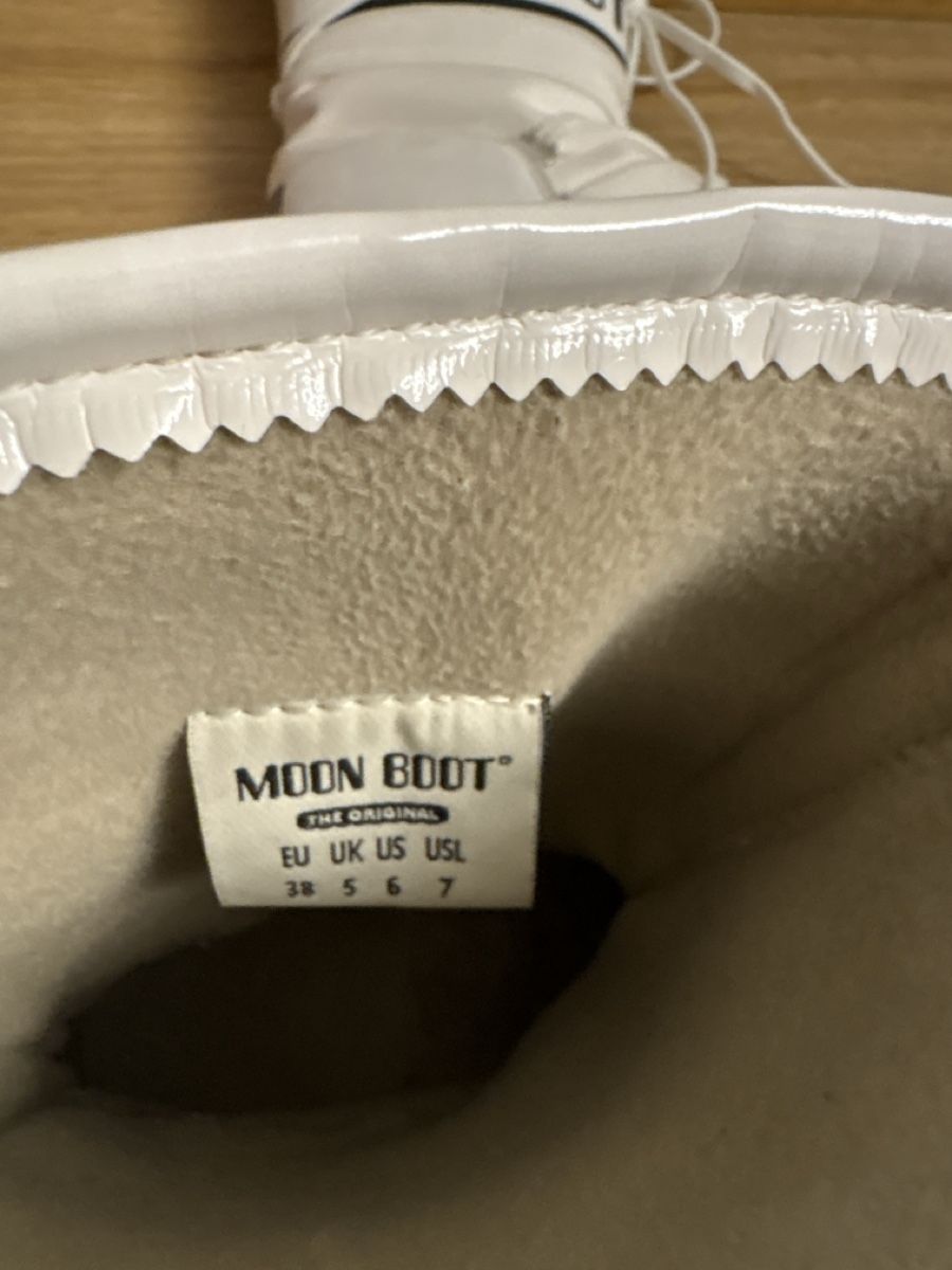 Moon Boot Scarpe da donna: MOON BOOT Damen Vinyl 38 – Usato da Chur venduto da copino 5