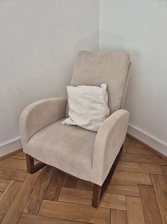 Sedie: Schaukelstuhl Baby Stillen – Usato da Basel venduto da jul_hr8h
