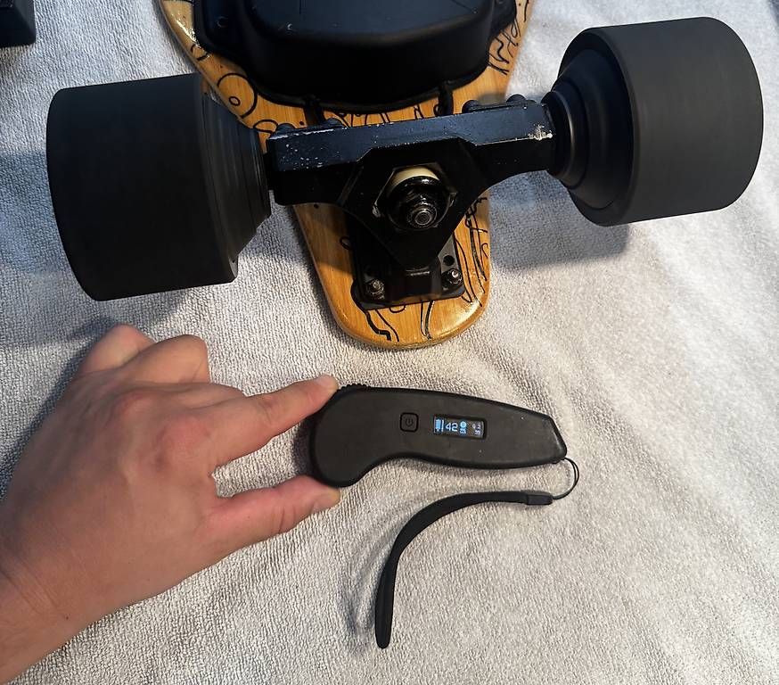 Skateboards: Elektro Skateboard / E-Longboard bis 42kmh / WowGo 2S Pro – Usato da Pfungen venduto da Krimsch-Kramsch 1