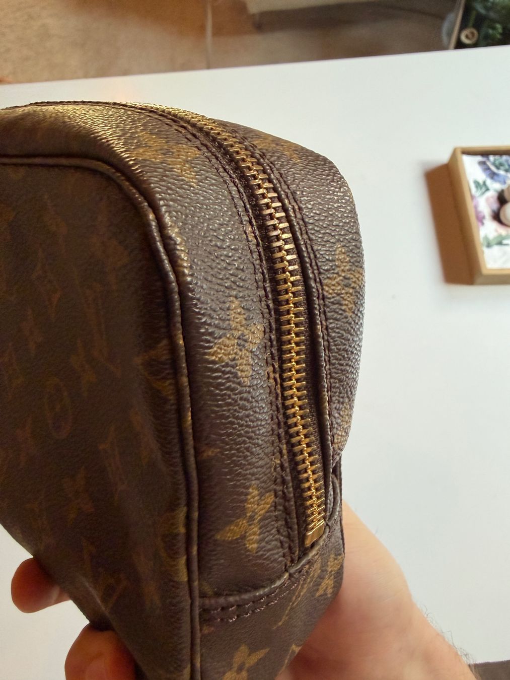 Louis Vuitton Kosmetikkoffer: Louis Vuitton Vintage Necessaire - Top Zustand – Gebraucht aus Zug von Marc_Motos 1