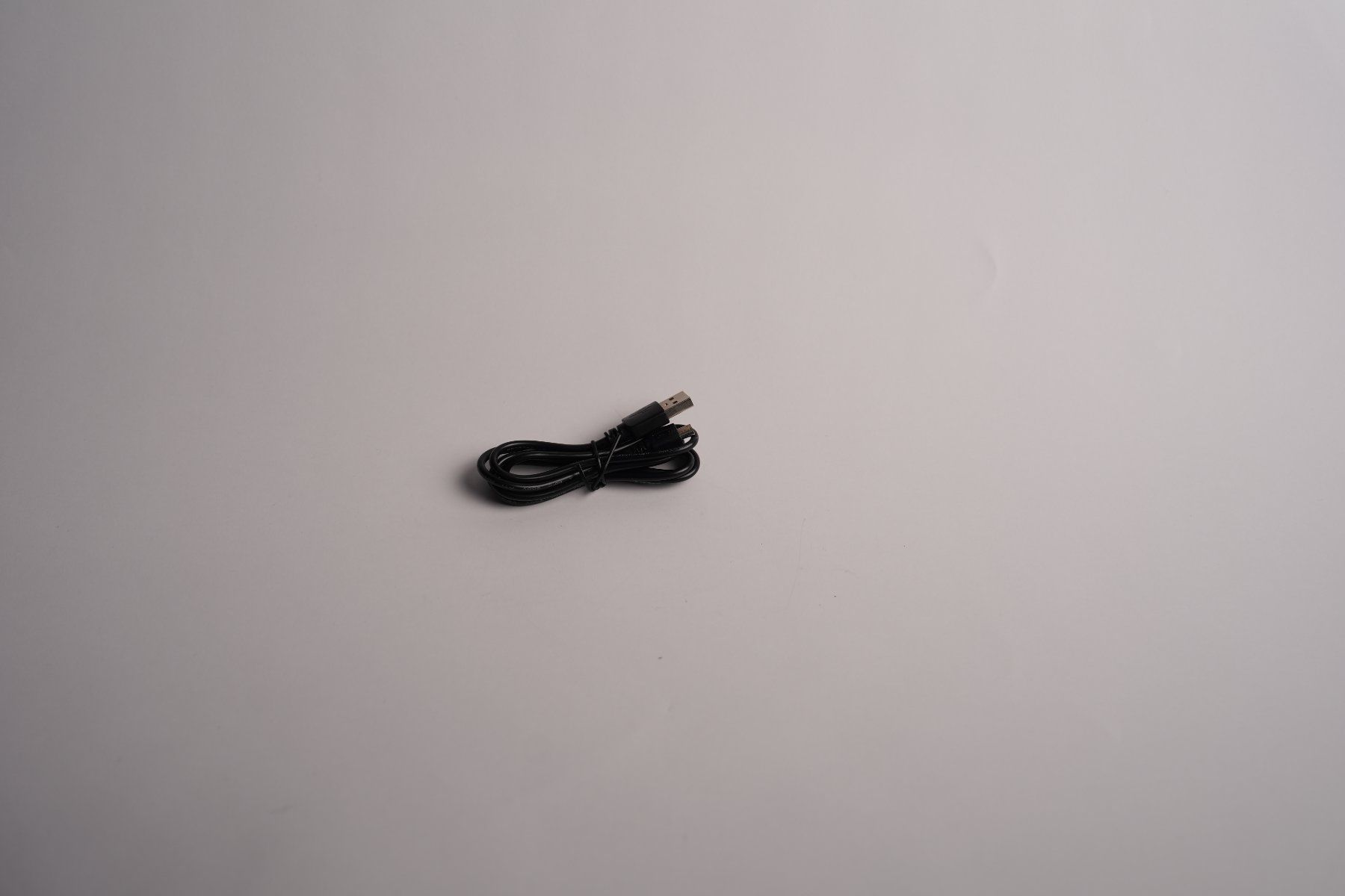 Cavi: Kurzes USB-Kabel Typ A auf Micro-USB (2) – Usato da Basel venduto da san_w87x