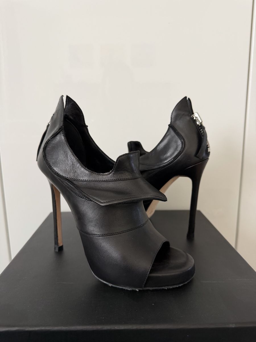 Chaussures femmes: Camilla Skovgaard Pumps 38.5 – D'occasion à Altendorf par ma_am 1
