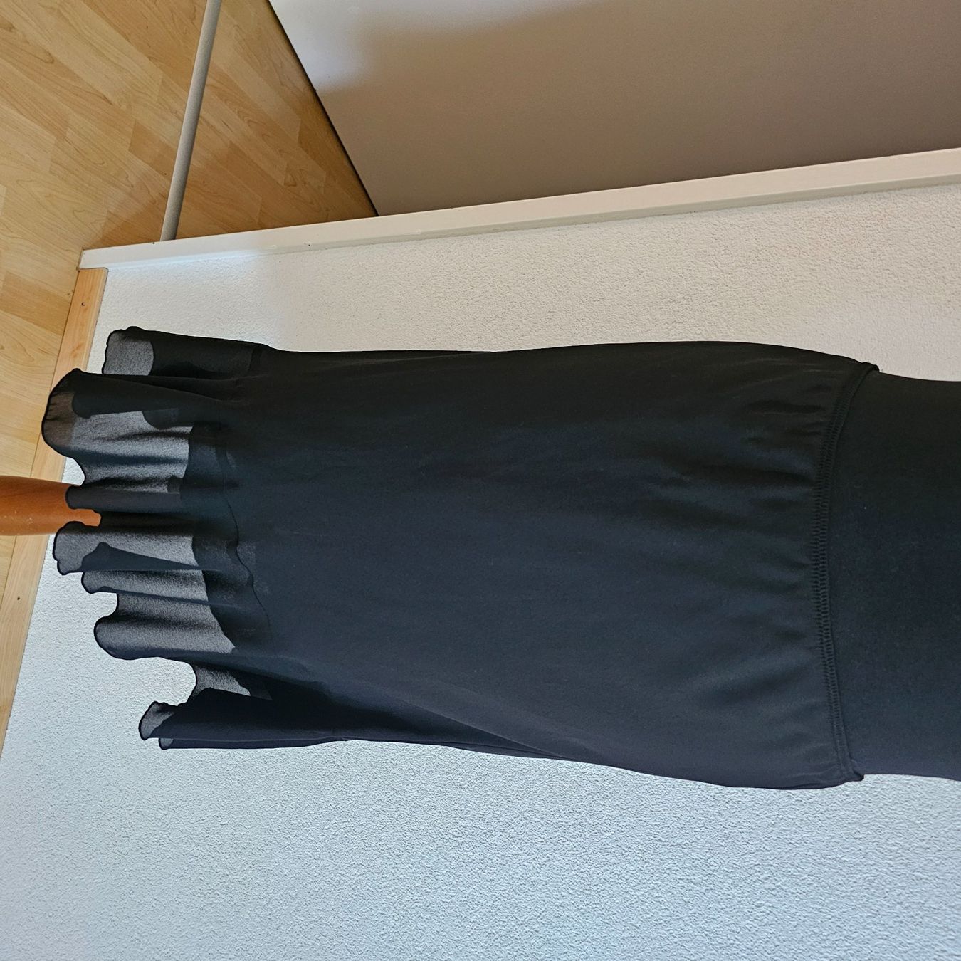 Maglioni & Felpe: Sehr elegantes kleider paket Gr. 42, – Nuovo e nell'imballaggio originale da wolfhalden venduto da 46464646 8