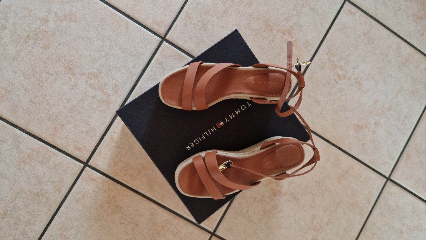 Tommy Hilfiger Damenschuhe: Zeppe Tommy Hilfiger taglia 36 – Gebraucht aus Lodrino von ann_pl68 1