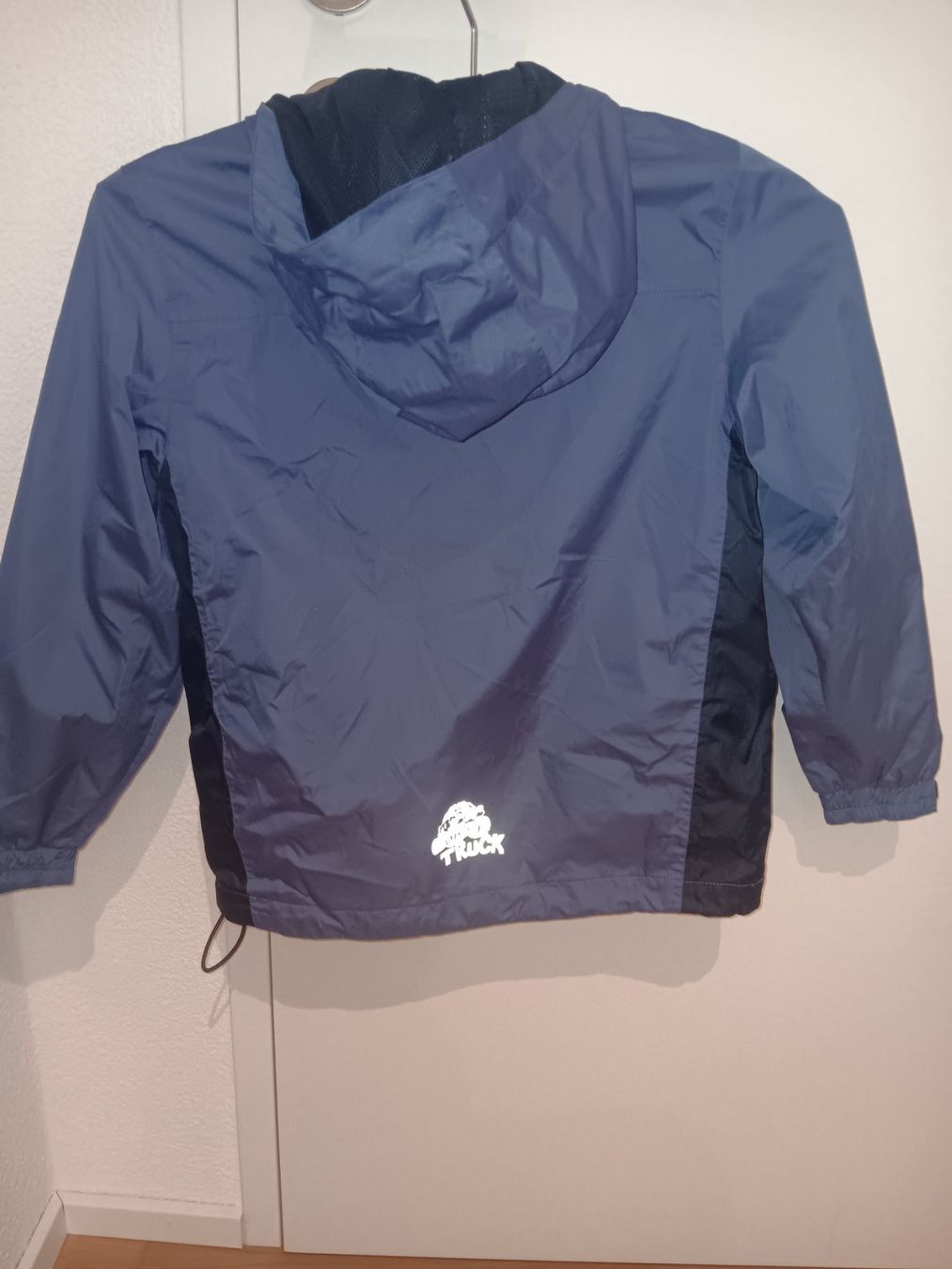 Jacken & Mäntel: Kinder Regenjacke  , Gr. 122/128 – Gebraucht aus Gelterkinden von ram_5vkp 3