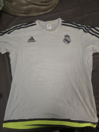 T-shirt Adidas Real Madrid taille S