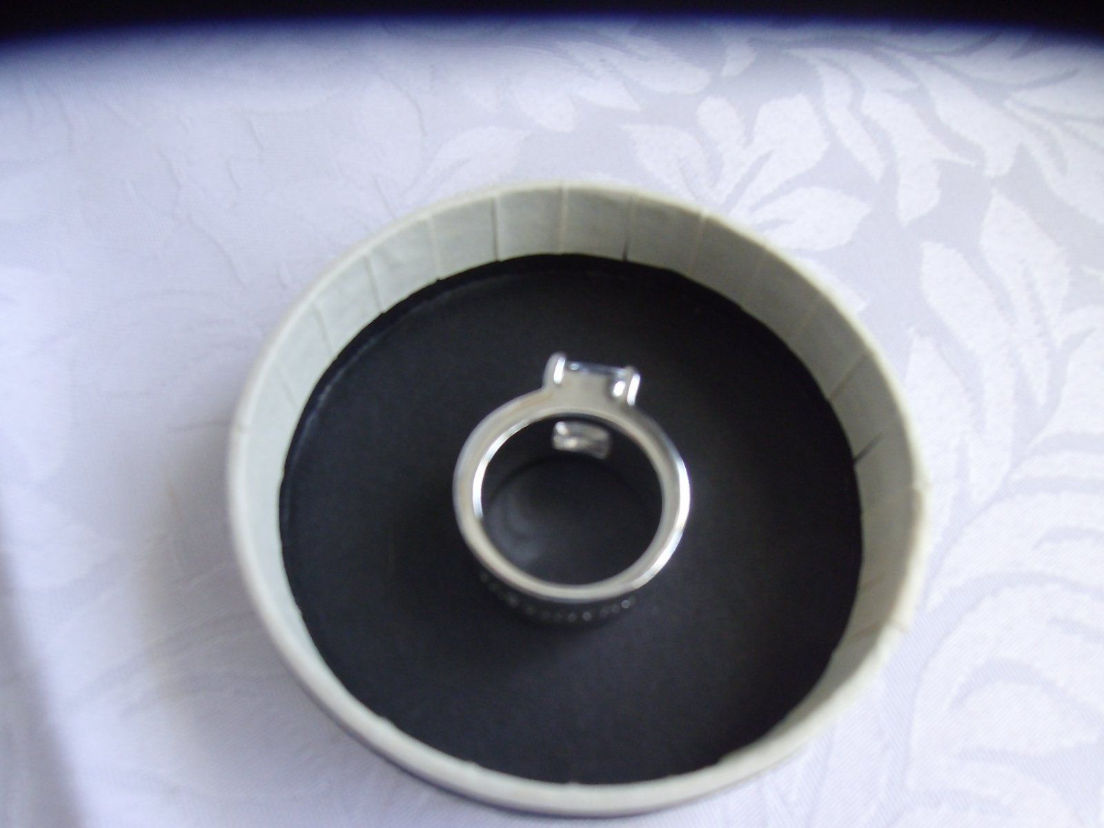 Anelli: Ring Modeschmuck, silberfarbend mit Stein Grösse: 54 – Nuovo (secondo la descrizione) da Walenstadt venduto da Pluisa 5