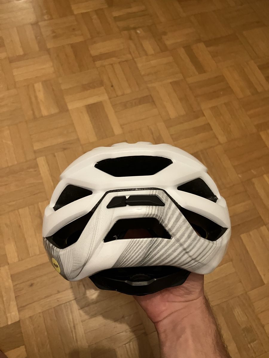 Stoke Caschi: Casque vélo stoke neuf – Nuovo (secondo la descrizione) da Ecublens VD venduto da axe_2b9x 2