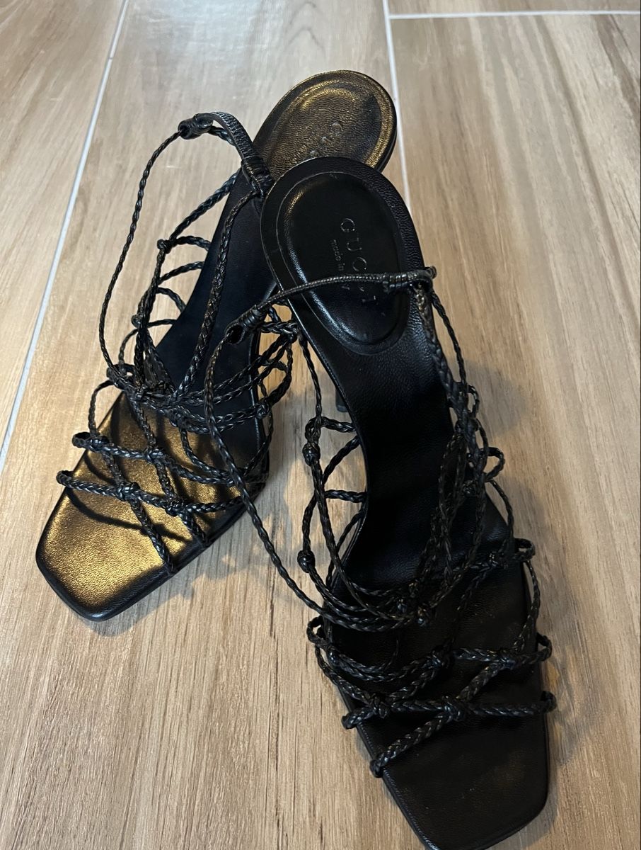 Gucci Chaussures femmes: Sandales Gucci – D'occasion à Euseigne par so.ART