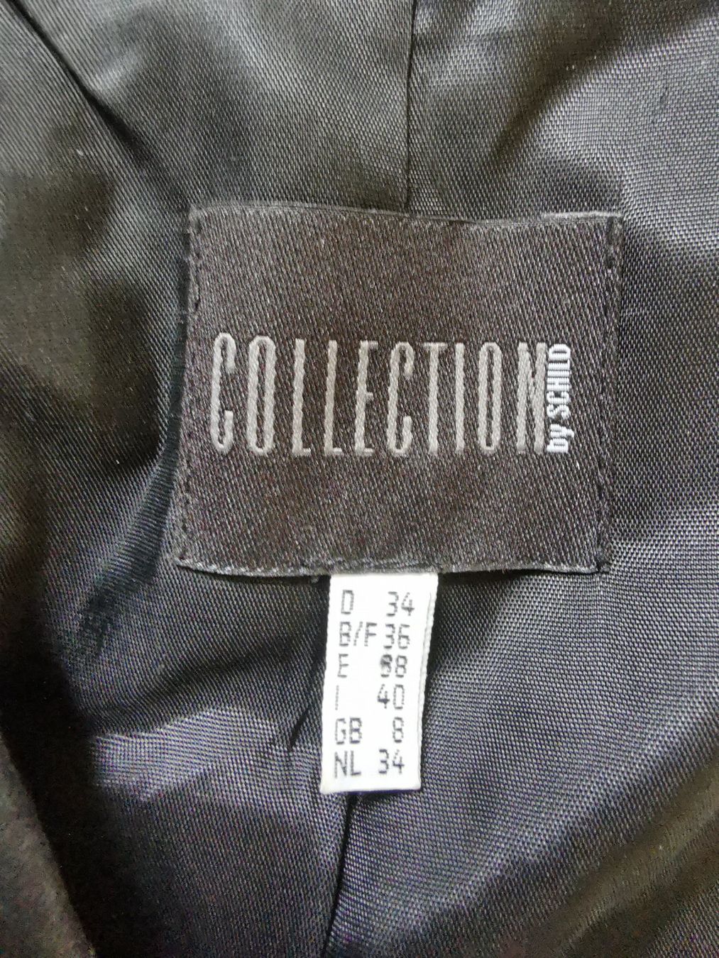 Giacche: Schild; schwarzer Blazer (leicht glänzend) Gr. 34 – Usato da Boniswil venduto da Totomat-Lady 2