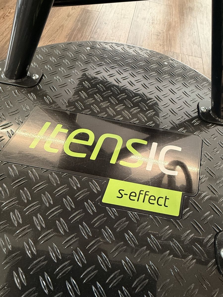 Hometrainer: Itensic Trainingsgerät G3 S-Effect F-Effect gebraucht – Gebraucht aus Buchs SG von fit4back 2