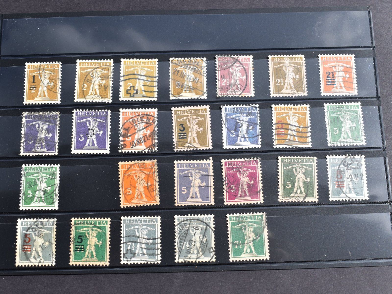 Tutti i francobolli: 25 Tell Knabe  Bilder   B1106K – Usato da Bettingen venduto da Gluscht-Oase