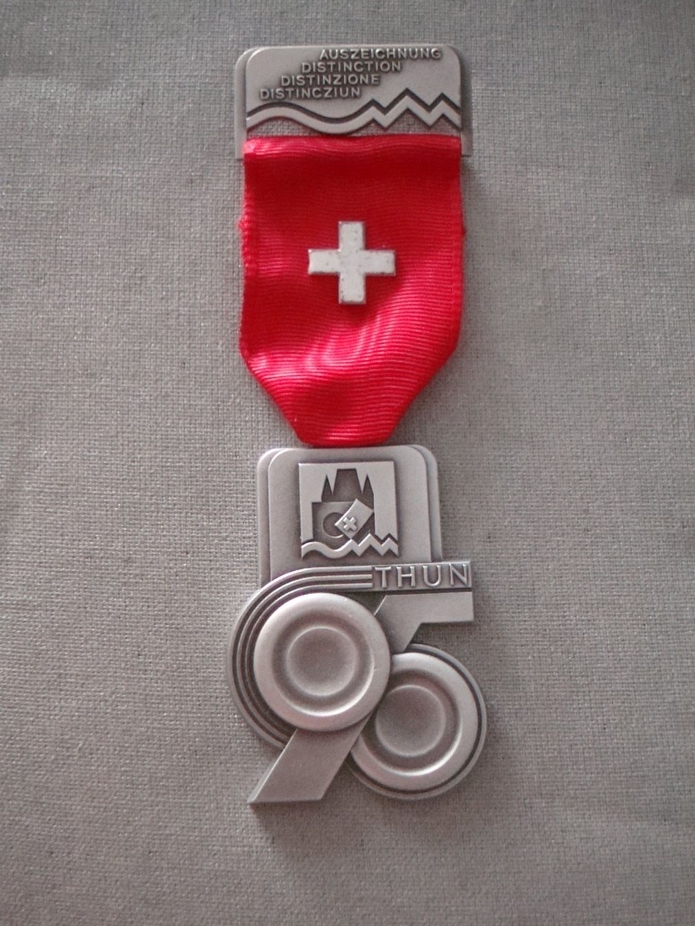 Medaglie: Abzeichen Schützen - Eidg. Schützenfest Thun - 1995 – Usato da Neuenegg venduto da flohcante
