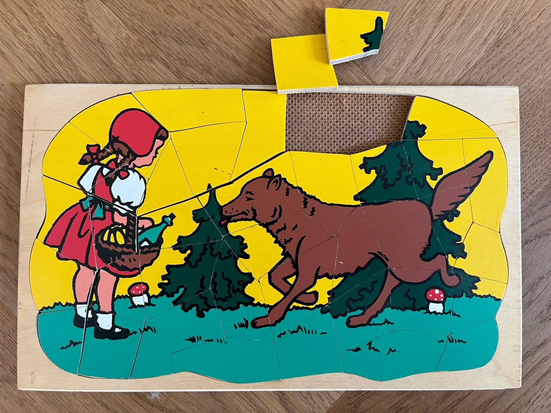 Puzzle: Vintage-Holzpuzzle "Rotkäppchen und der Wolf" – Usato da Wädenswil venduto da Aniares2 1