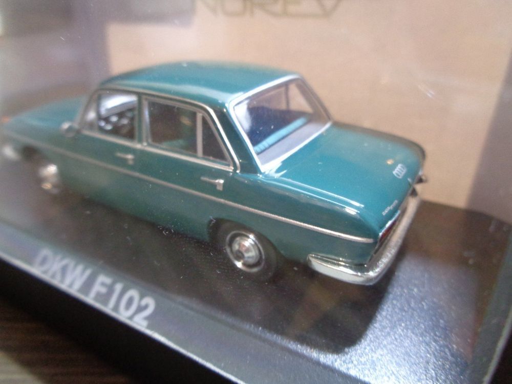 Miniature Gama 1/42 DKW F 102 (futur Audi) Beige, Intérieur Rouge, état Nickel