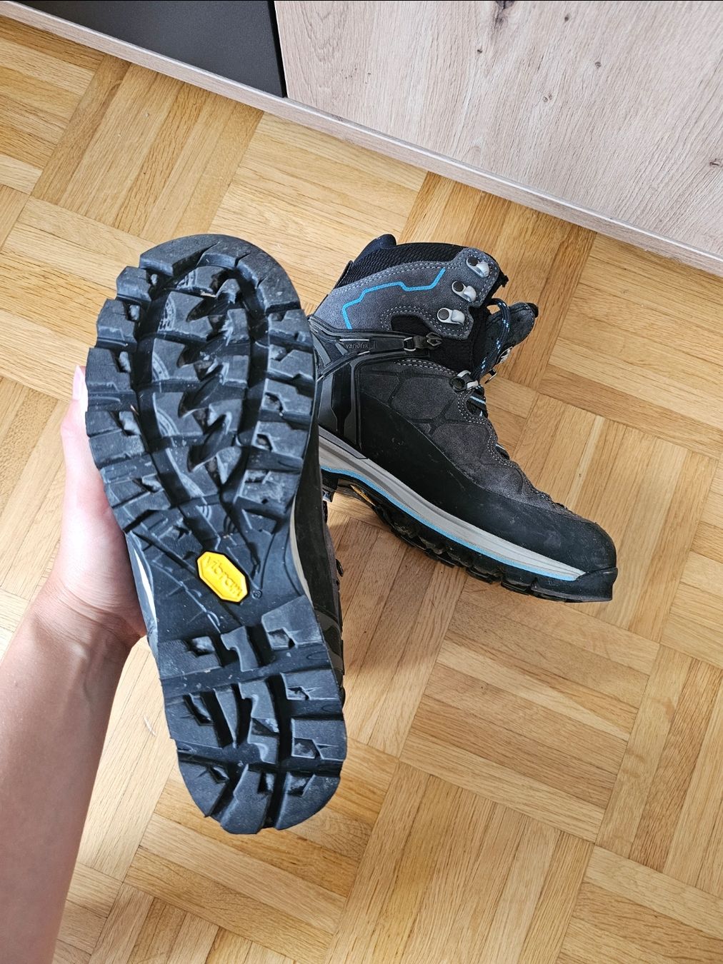 Meindl Damenschuhe: Meindl Litepeak Pro GTX Damen Wanderschuhe Gr. 39 – Gebraucht aus Rubigen von Dosii 3