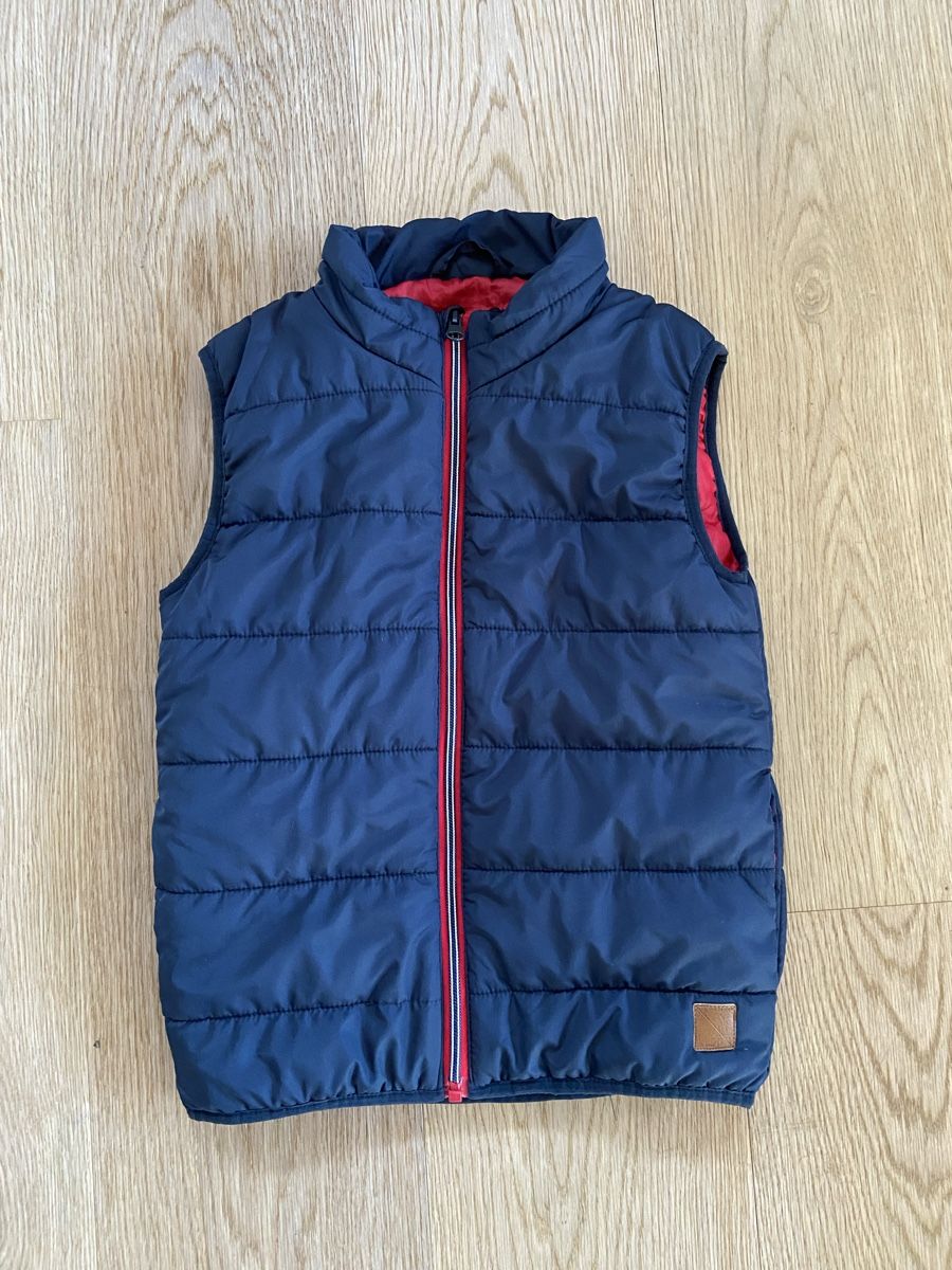 Sonstige Jungenkleidung: Gilet Gr. 128 – Gebraucht aus Lützelflüh-Goldb von N.H. 4