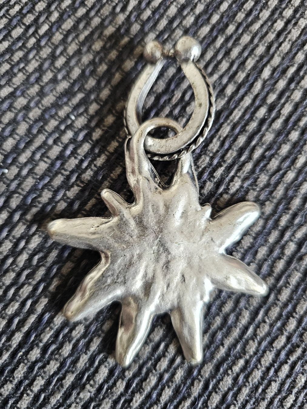Pendentifs: Edelweiss Anhänger Vintage Modeschmuck – D'occasion à Rothrist par Gipsyone 1
