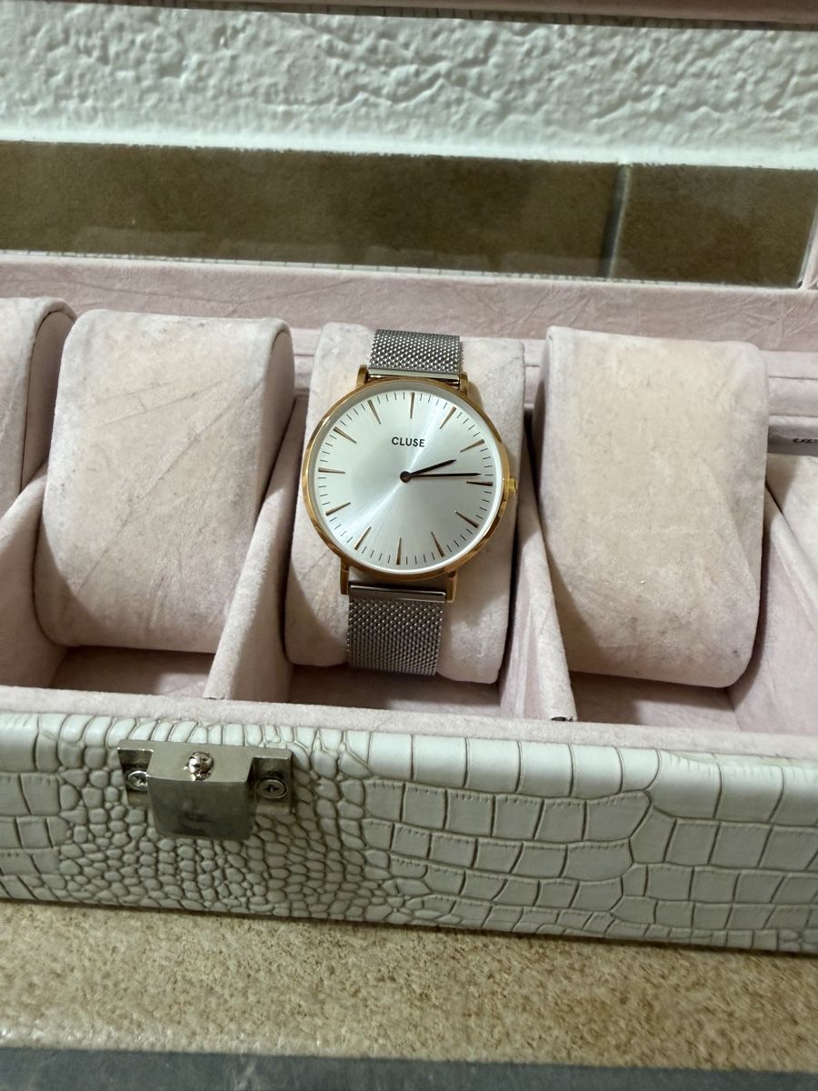Cluse Orologi: CLUSE Damen Uhr + Uhrboxe – Usato da Oberwil BL venduto da Hariva