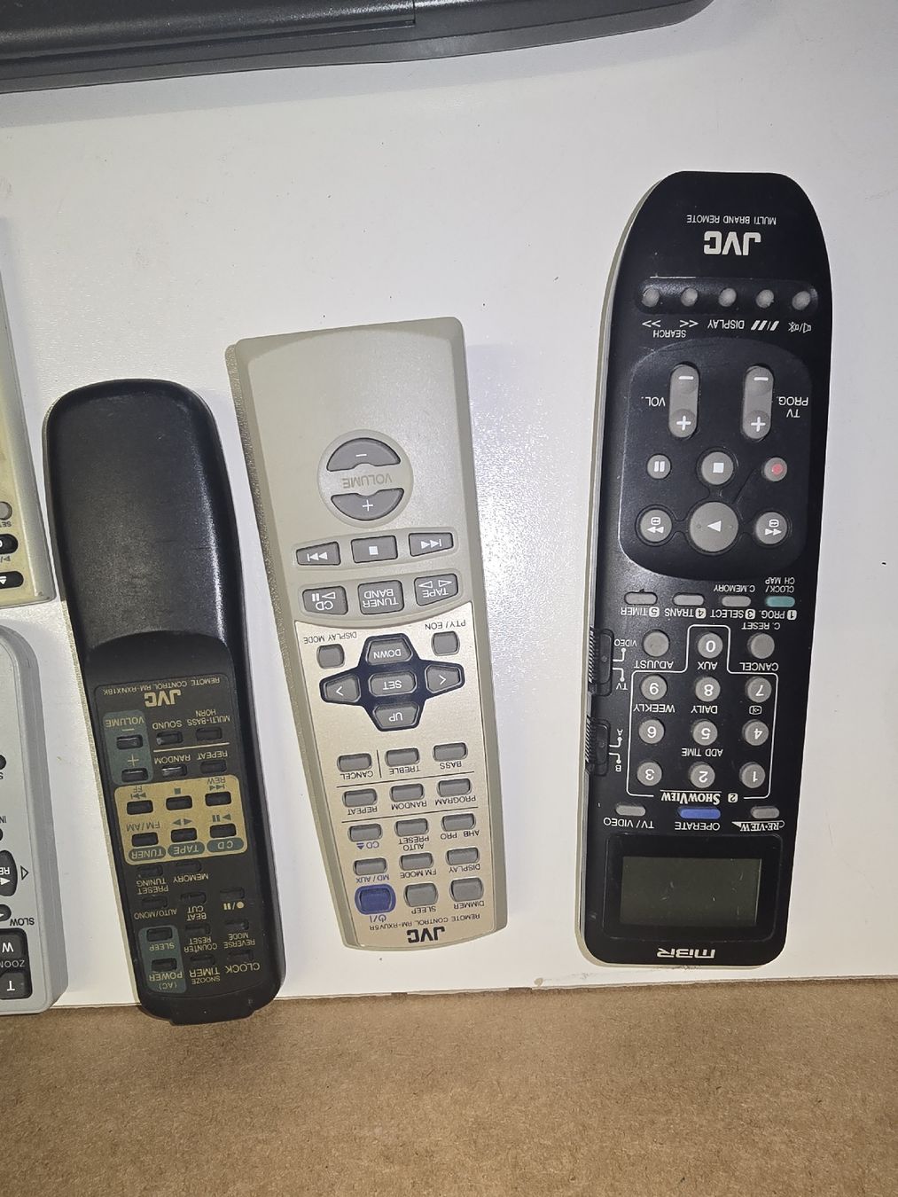 JVC Telecomandi: JVC Fernbedienung – Usato da Lenzburg venduto da cameleoncolor 3
