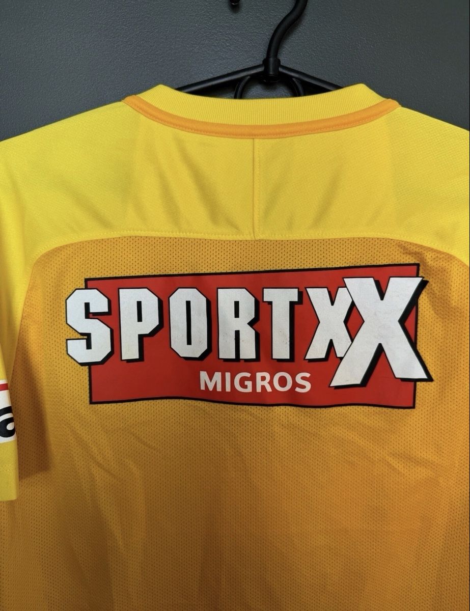 Young Boys Canottiere & Pantaloni: BSC Young Boys 2017/18 Trikot – Usato da Allschwil venduto da lor_6cgq 3