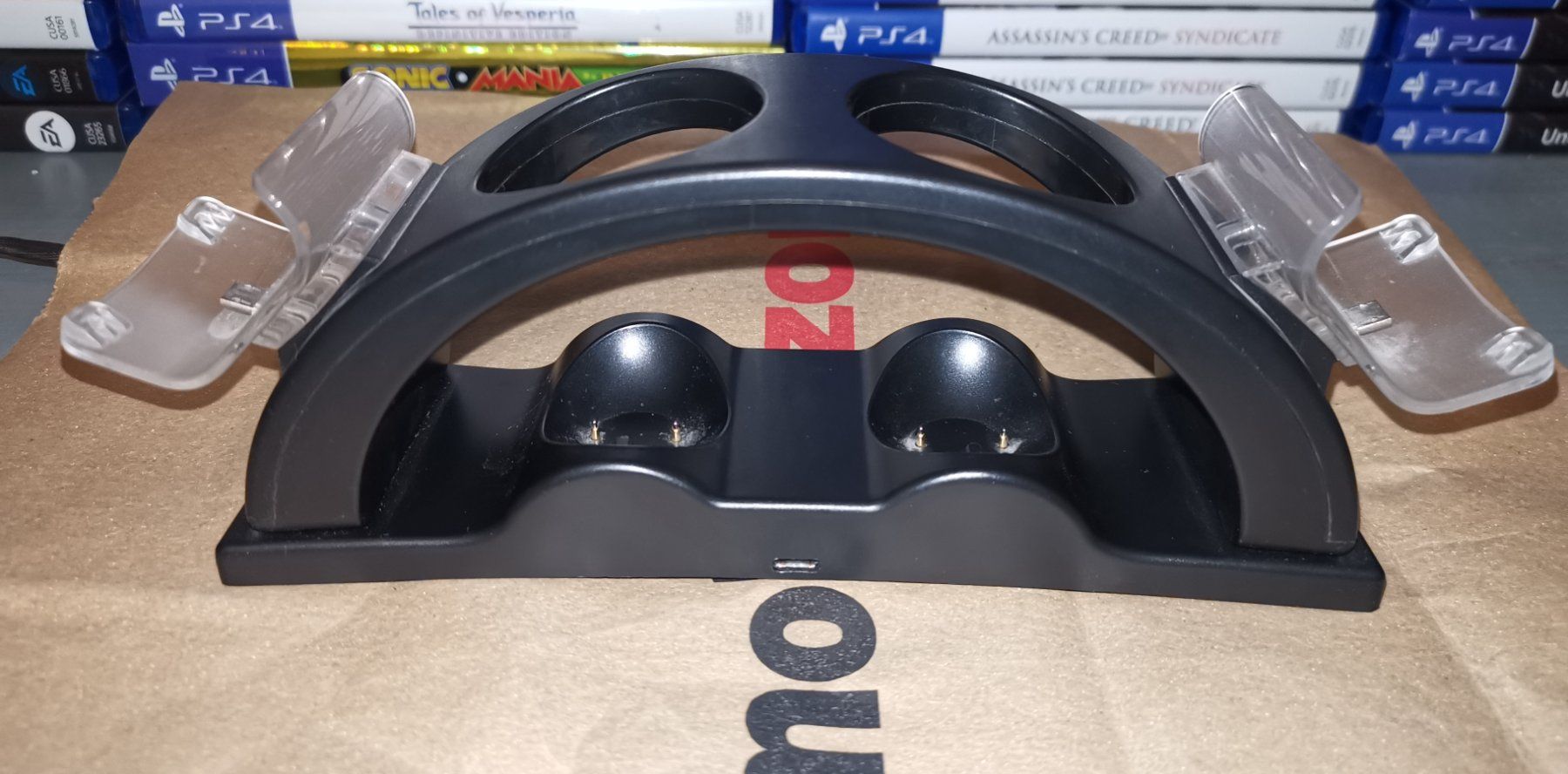 Adattatori & Cavi: Ladestation für PS4 Controller – Usato da Bibern SH venduto da Anuja_20 1